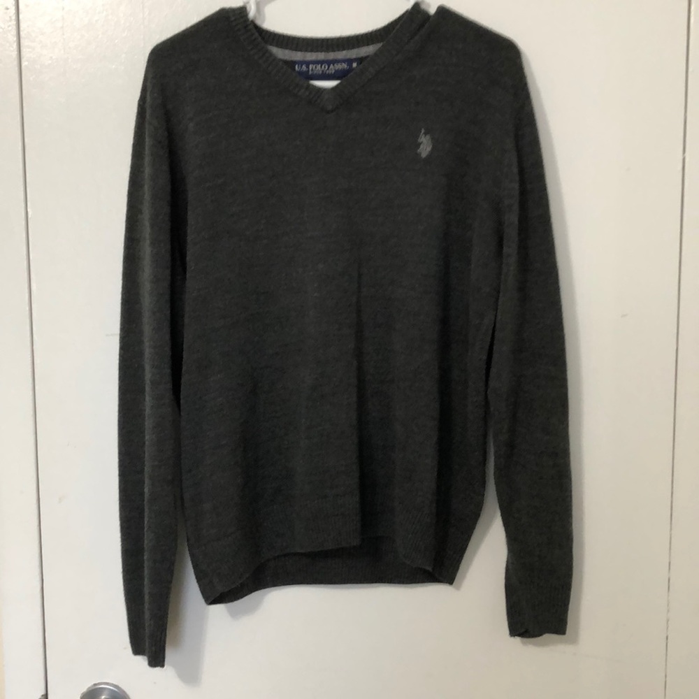 Men’s Polo Assn. Gray sweater size medium